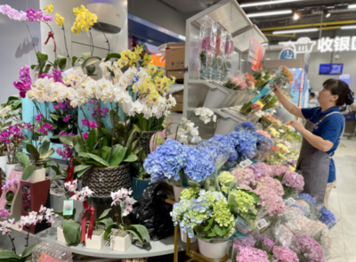 95后買黃金超過大媽？七夕消費趨勢揭示 黃金、花卉成禮品新寵